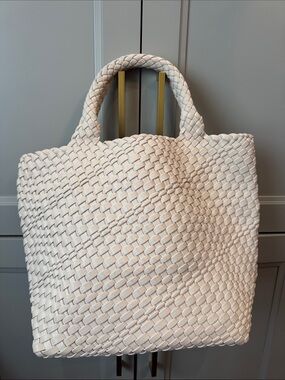 Woven Tote Bag in Cream - Elegant Everyday Carry